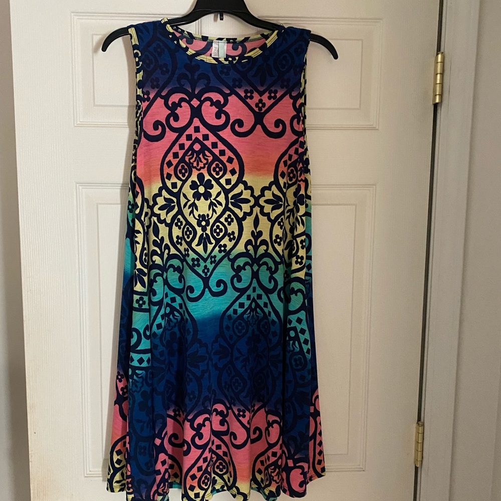 Sleeveless Knee Length Dress